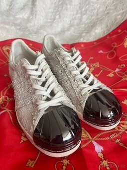 Dámské kožené tenisky Adidas pravá kůže.38,5