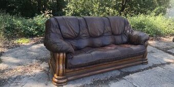 Kožená trojsedačka s masivním dubovým dřevem