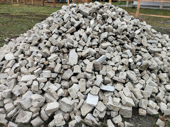 žulový odsek-1400 kč za tunu s dopravou