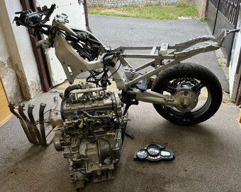 Náhradní díly na Yamaha FJR 1300 (typ RP04) (2001)