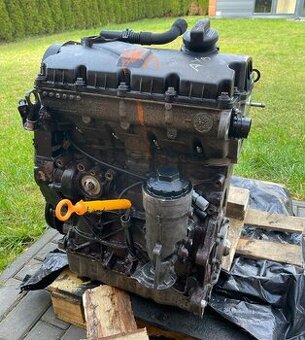 Motor holý AXB AXC 1.9Tdi
