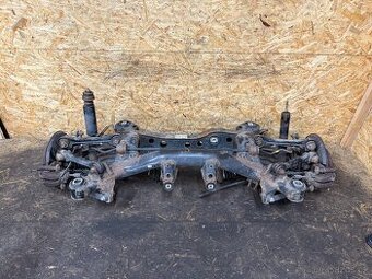 ZADNÍ NÁPRAVA BMW E90/91 318i