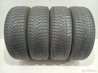 Zimní pneu 215/65/17 Pirelli