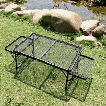 Campingový rozkládací stůl