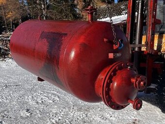 průmyslový bojler 1600 l nový