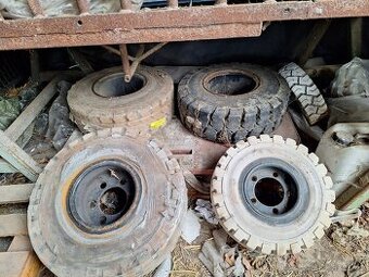 Plnopryžové pneumatiky na VZV včetně ráfků