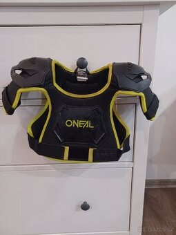Dětský hrudní + páteřní chránič.