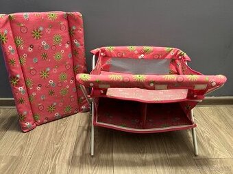 Přebalovací pult a postýlka pro panenku