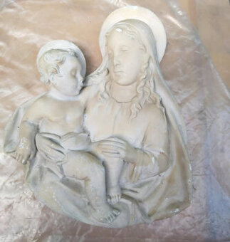 Sádrový odlitek Madonny s dítětem