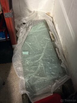 BMW e36 compact sklo řidiče