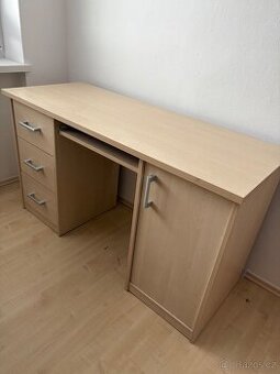 Prodám psací stůl