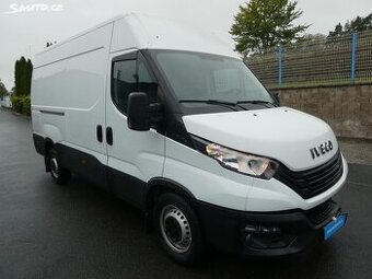 Iveco Daily 40 000 km 35S14 2,3D 100kW klima závěs skříň