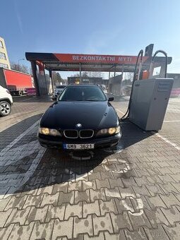 BMW E39 523i 125kw 1998