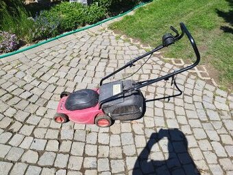 Zahradní elektrická sekačka