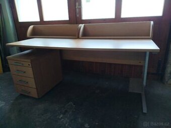 kancelářský stůl a kontejner+poličky