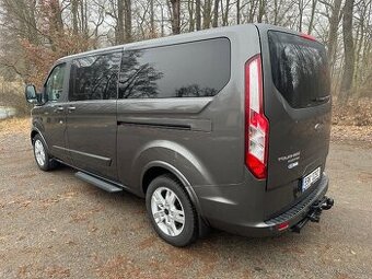 Ford Tourneo Custom se spací vestavbou