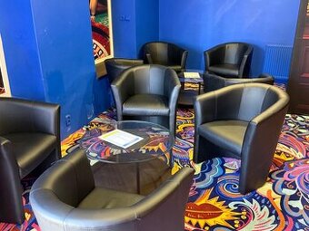 Set 4 křesla a stolek