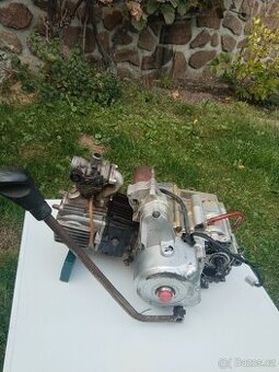 Motor 107ccm