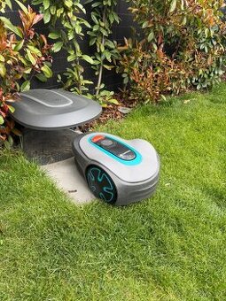 Robotická sekačka Gardena Sileno Minimo 250 m² + kryt