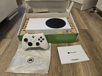 Xbox Series S 512GB – Kompletní balení, skvělý stav