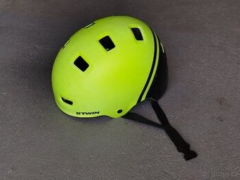 Přilba skate na kolo, brusle