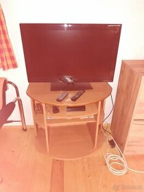 Televize setobox stolek pod tv