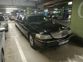 Limuzína Lincoln Towncar