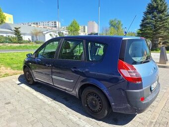 Renault Grand Scenic 1.6 16V, 83 kW, rok 2004