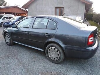 ŠKODA OCTAVIA 1,6i TOUR BENZIN 75 KW RV 2005
