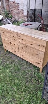 Dřevěná komoda IKEA Tarva