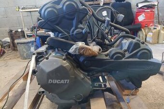 Ducati multistrada dvt - 1