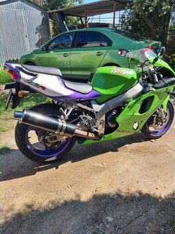 Kawasaki ZX7R ninja - 1