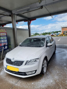 Škoda Octavia 1.4 tsi 81 kw servisovaná