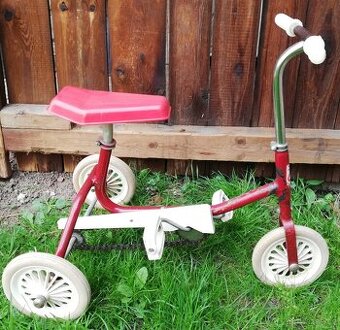 Retro tříkolka