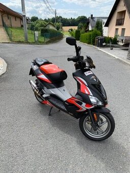 Aprilia SR 50 R Factory (2009)