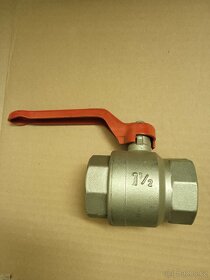 Prodám kulový ventil 11/4"