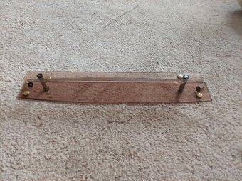 Skleněný držák na ručníky