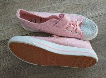 třpytivé tenisky Baťa vel.36