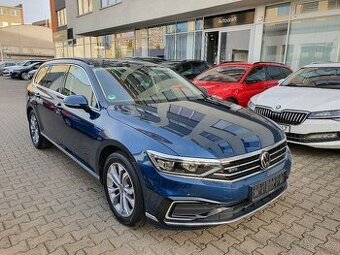 VW Passat B8 GTE Variant 1.4TSI 160kW DSG - záruka Autodraft