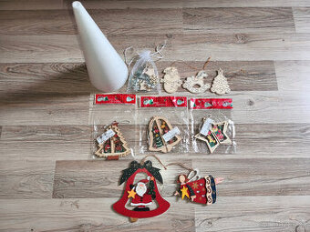 Vánoční ozdoby + polystyrenový kužel + přízdoby