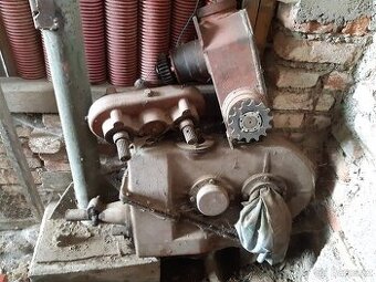 Náhradní díly RUR 10