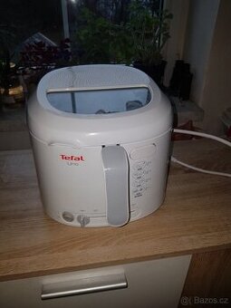 Fritovací hrnec, fritéza Tefal