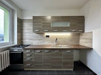 Pronájem prostorného bytu 3+1 Lovosice, ulice Terezínská