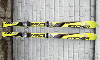 Carvingové lyže 160 cm Fischer, bezvadný stav.