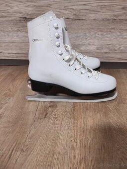 Dámské/ dívčí brusle Crowned Emily vel.38