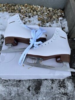 Dámské lední brusle - vel.: 38