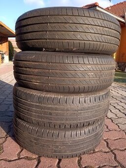 Letní pneu 215/65 R17