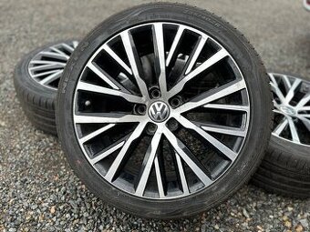 Alu orig letní sada VW Lakeville 5x112 8J ET41 235/40 R18