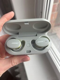 Bose Sport Earbuds – nepoužité, kompletní balení, TOP stav