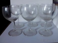 skleničky na víno nové